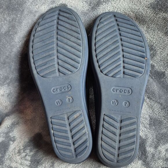 Crocs Women's 7 Navy Blue Wedge Sandal - Picture 5 of 6